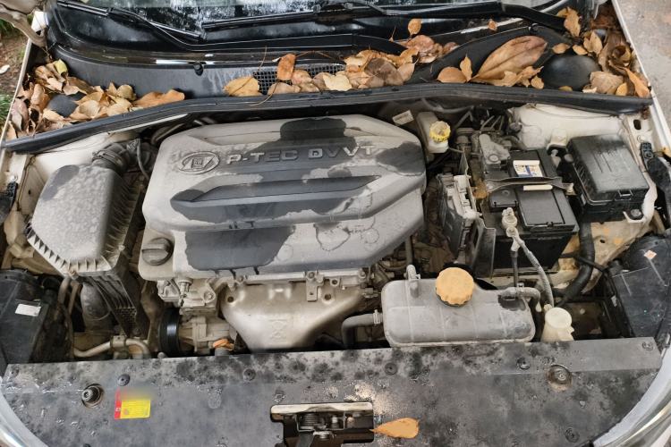Used Baojun 310W 2018 1.5L Automatic Luxury Version China V Engine Bay