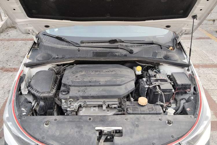 Used Baojun 310W 2018 1.5L Automatic Luxury Version China V Engine Bay