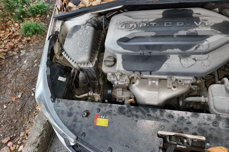 Used Baojun 310W 2018 1.5L Automatic Luxury Version China V Engine Bay Right