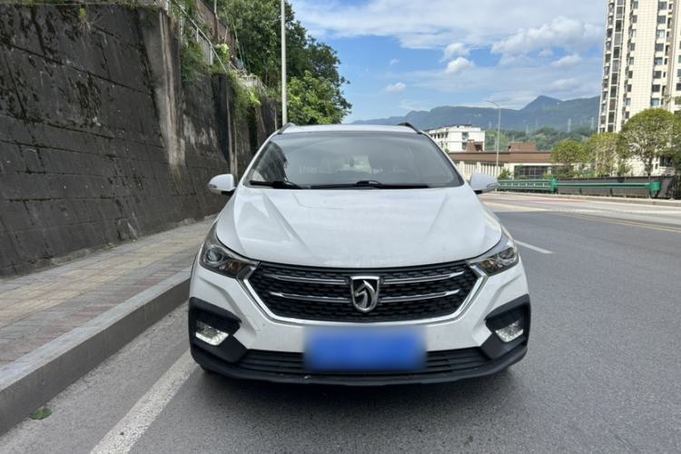 Used Baojun 310W 2018 1.5L Automatic Luxury Version China V Exterior 1