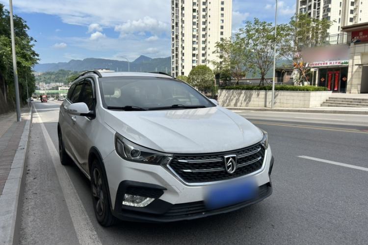 Used Baojun 310W 2018 1.5L Automatic Luxury Version China V Exterior 2