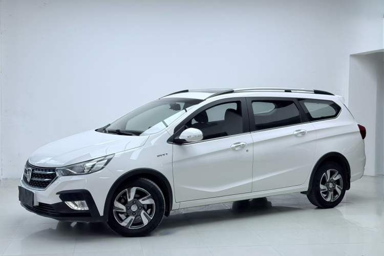 Used Baojun 310W 2018 1.5L Automatic Luxury Version China V Exterior 2