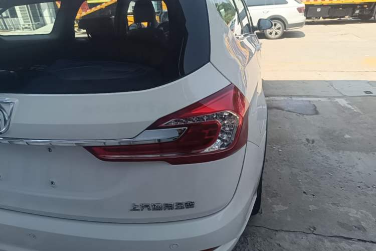 Used Baojun 310W 2018 1.5L Automatic Fashion Edition China VI Exterior 3