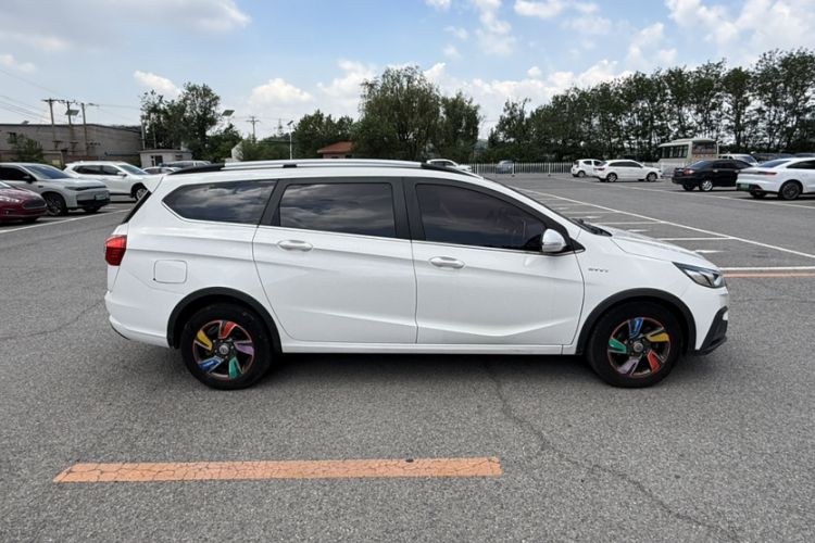 Used Baojun 310W 2018 1.5L Automatic Luxury Version China V Exterior 6