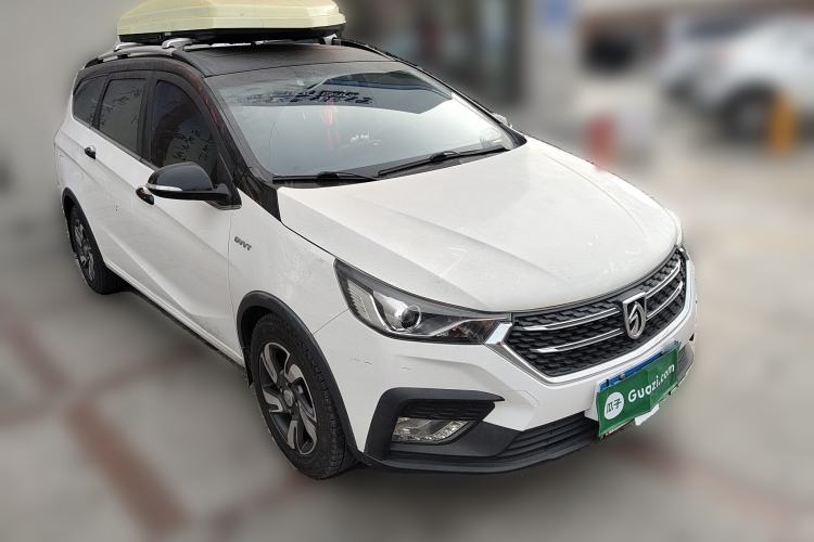 Used Baojun 310W 2018 1.5L Automatic Luxury Version China V Front Right 45 Deg
