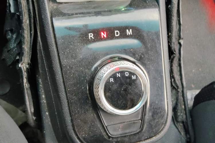 Used Baojun 310W 2018 1.5L Automatic Fashion Edition China VI Gear Lever