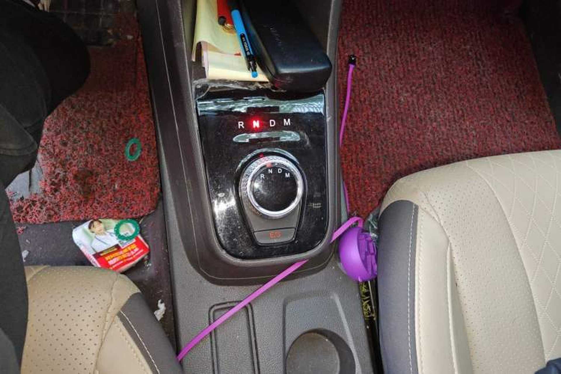 Used Baojun 310W 2018 1.5L Automatic Fashion Edition China VI Gear Lever