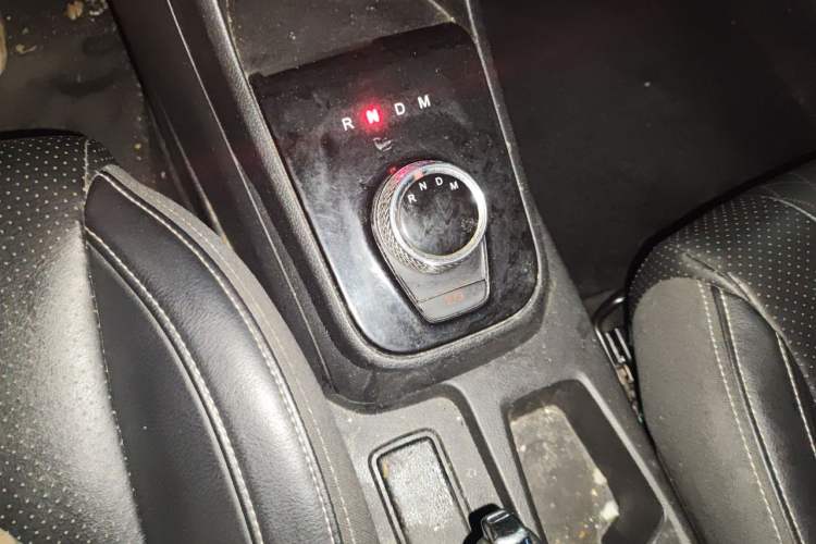 Used Baojun 310W 2018 1.5L Automatic Fashion Edition China VI Gear Lever