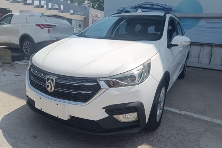 Used Baojun 310W 2018 1.5L Automatic Fashion Edition China VI Guazi used car, China used car export, Used car for sale, Used Baojun cars, Cheapest cars for sale