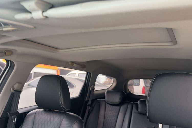 Used Baojun 310W 2018 1.5L Automatic Luxury Version China V Headliner
