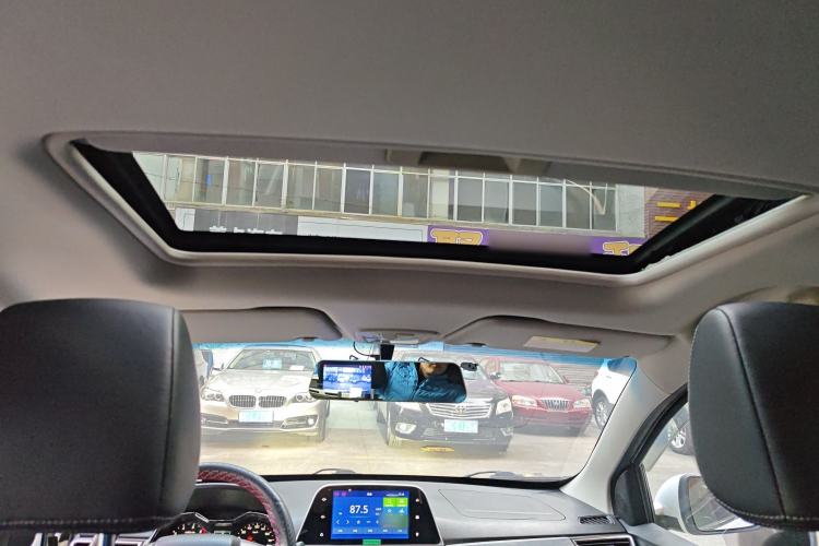 Used Baojun 310W 2018 1.5L Automatic Luxury Version China V Headliner