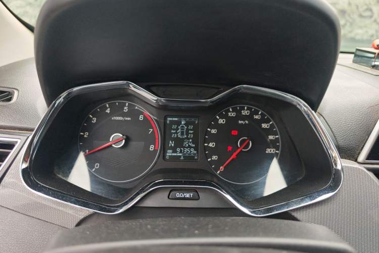 Used Baojun 310W 2018 1.5L Automatic Luxury Version China VI Emission Standard Instrument Cluster