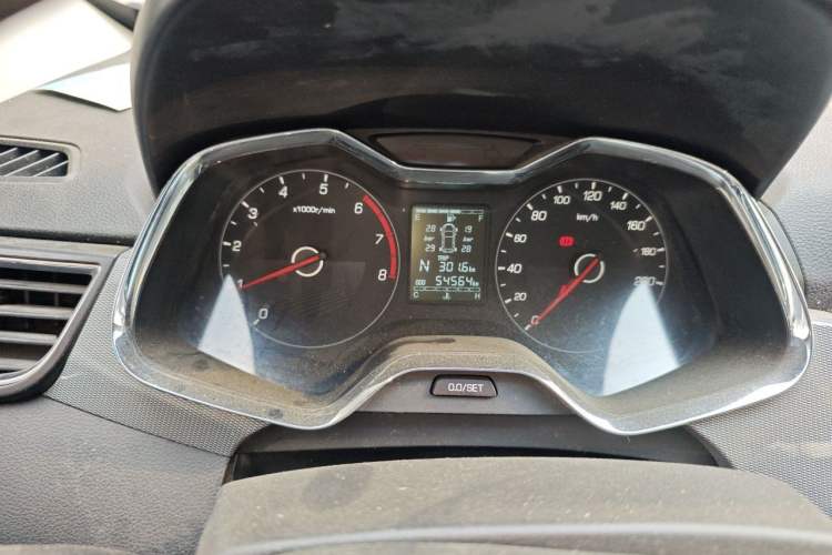 Used Baojun 310W 2018 1.5L Automatic Luxury Version China V Instrument Cluster
