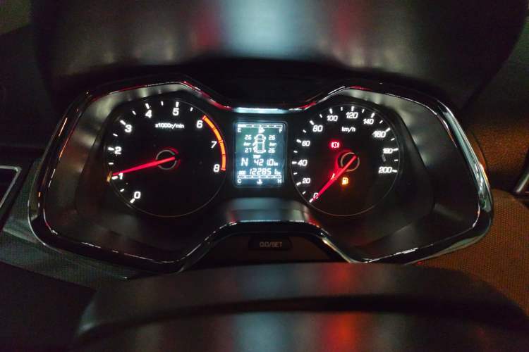 Used Baojun 310W 2018 1.5L Automatic Luxury Version China V Instrument Cluster