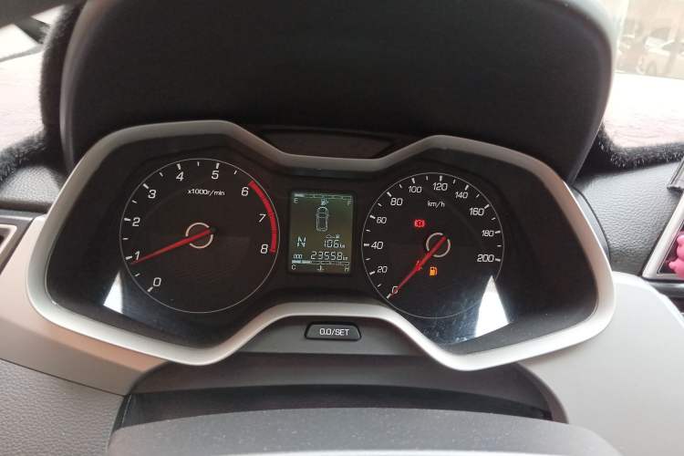 Used Baojun 310W 2018 1.5L Automatic Fashion Version China V Emission Standard Instrument Cluster