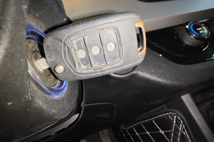 Used Baojun 310W 2018 1.5L Automatic Fashion Version China V Emission Standard Interior 1