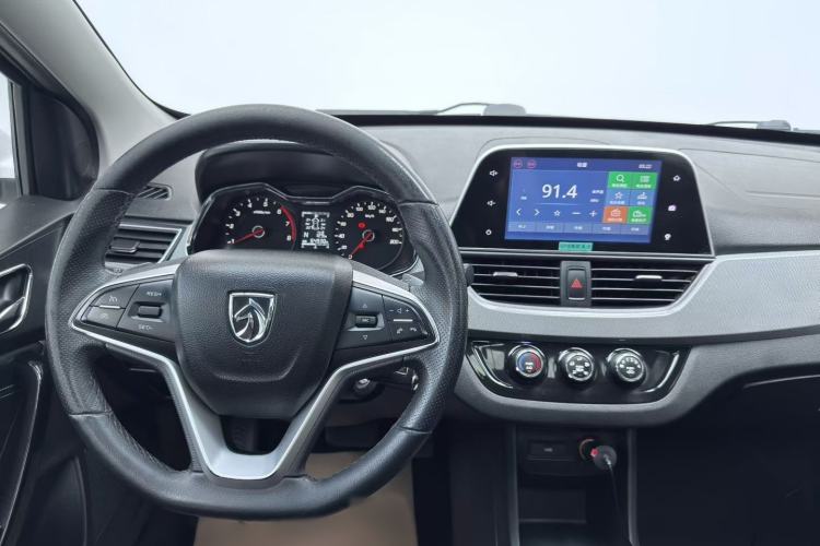 Used Baojun 310W 2018 1.5L Automatic Luxury Version China V Interior 2