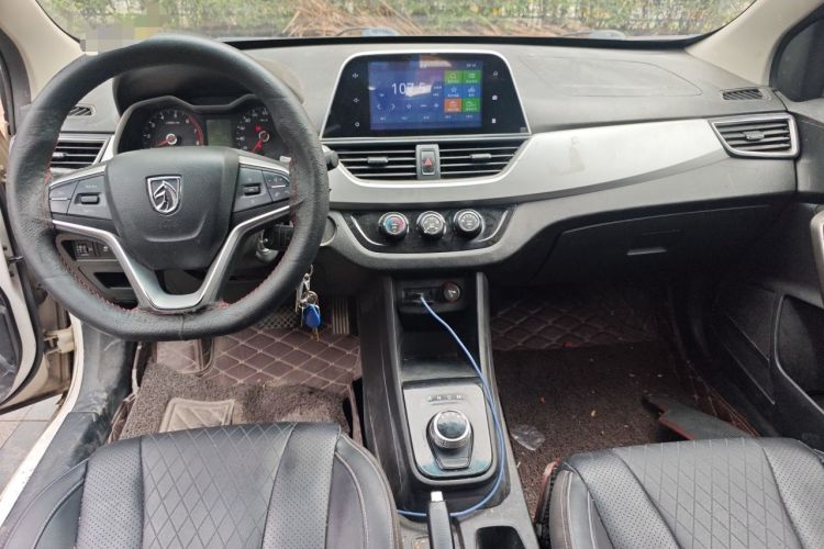 Used Baojun 310W 2018 1.5L Automatic Fashion Version China V Emission Standard Interior 2