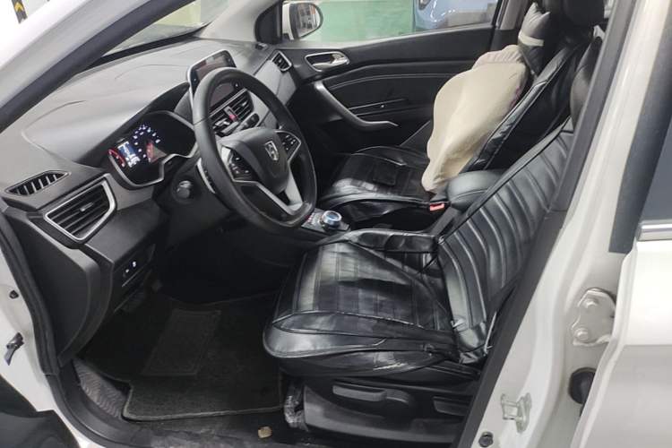 Used Baojun 310W 2018 1.5L Automatic Fashion Edition China VI Left Front Seat
