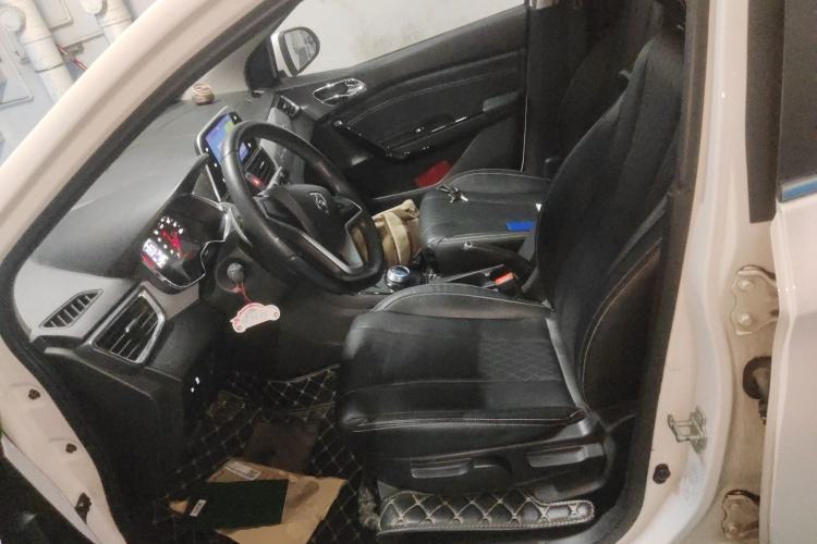 Used Baojun 310W 2018 1.5L Automatic Luxury Version China V Left Front Seat