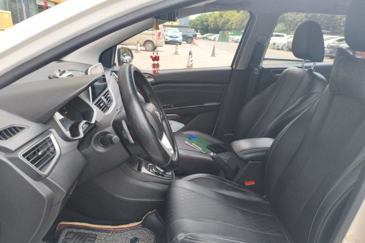 Used Baojun 310W 2018 1.5L Automatic Fashion Version China V Emission Standard Left Front Seat