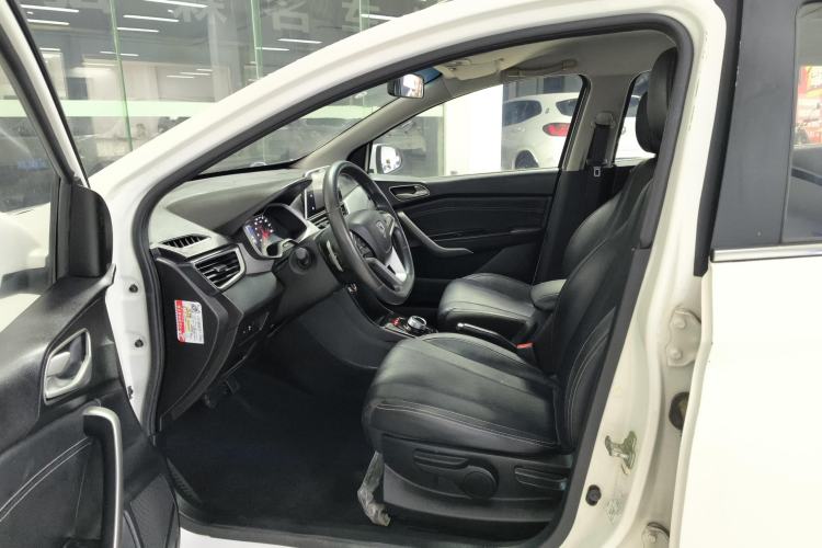 Used Baojun 310W 2018 1.5L Automatic Fashion Version China V Emission Standard Left Front Seat