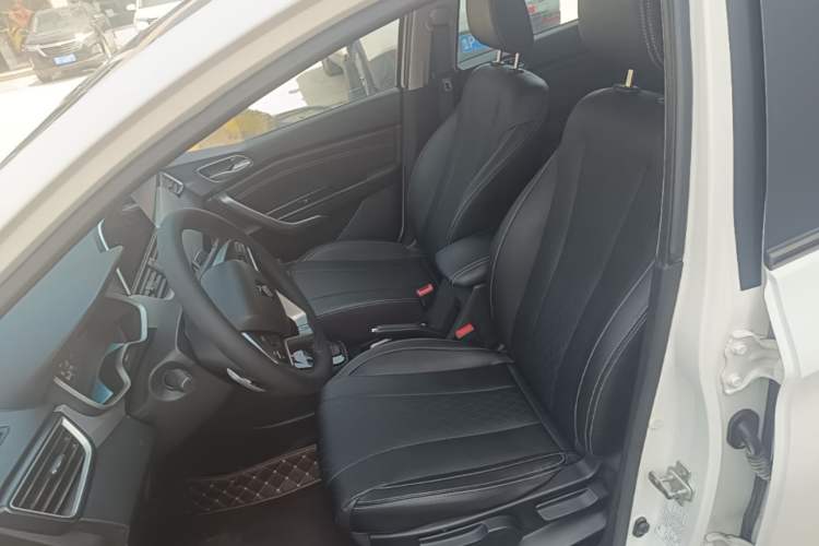 Used Baojun 310W 2018 1.5L Automatic Fashion Edition China VI Left Front Seat