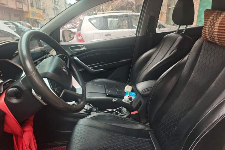 Used Baojun 310W 2018 1.5L Automatic Fashion Version China V Emission Standard Left Front Seat