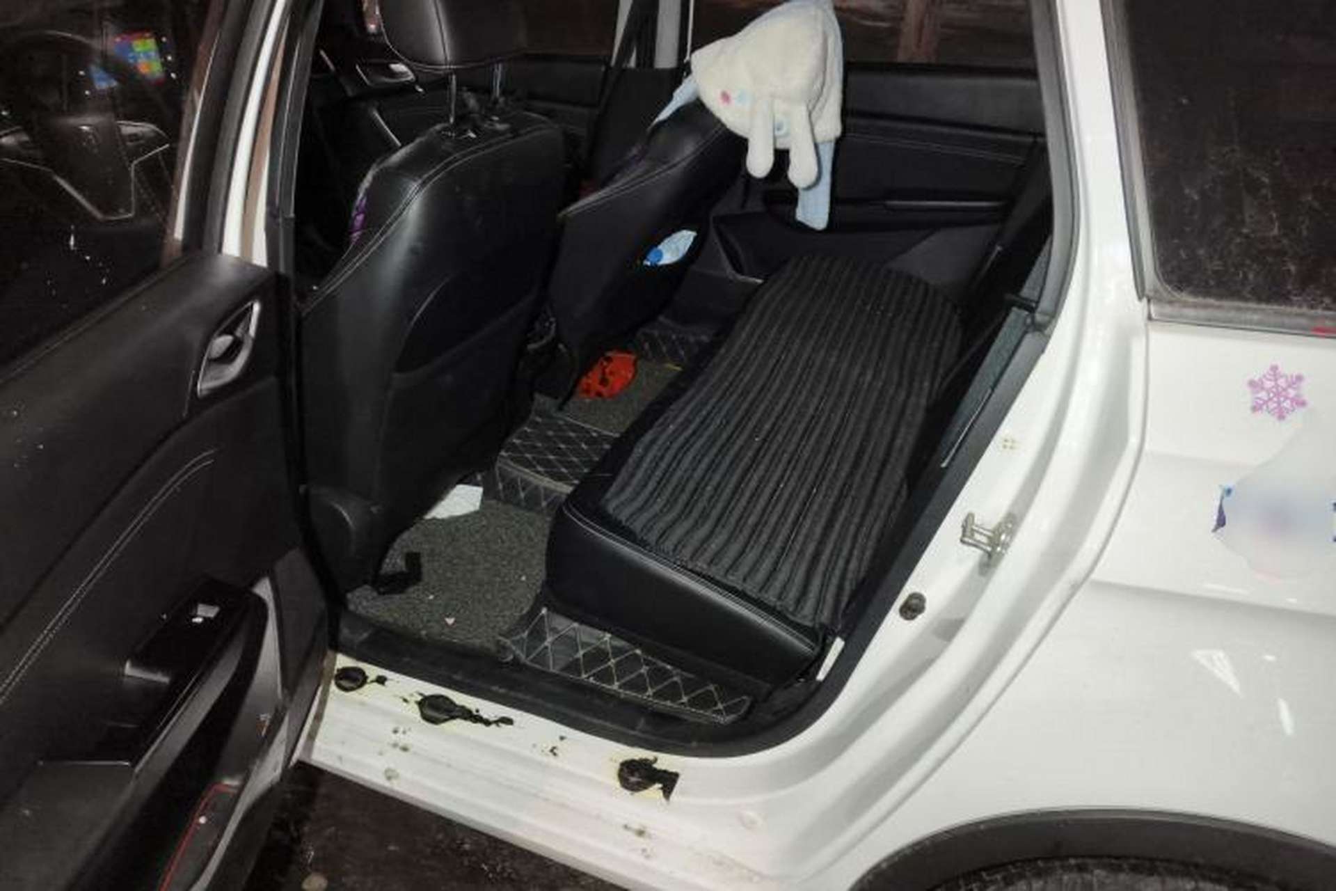 Used Baojun 310W 2018 1.5L Automatic Fashion Version China V Emission Standard Left Rear Seat