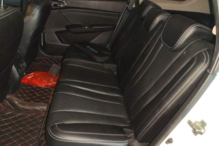 Used Baojun 310W 2018 1.5L Automatic Luxury Version China V Left Rear Seat