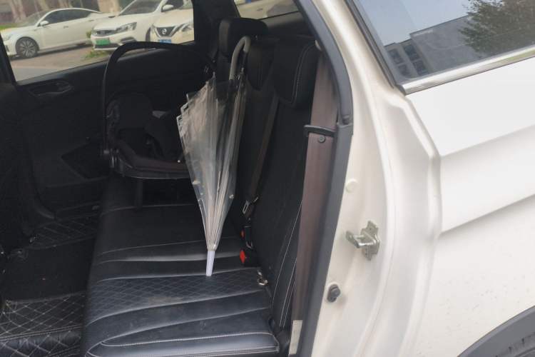 Used Baojun 310W 2018 1.5L Automatic Fashion Edition China VI Left Rear Seat