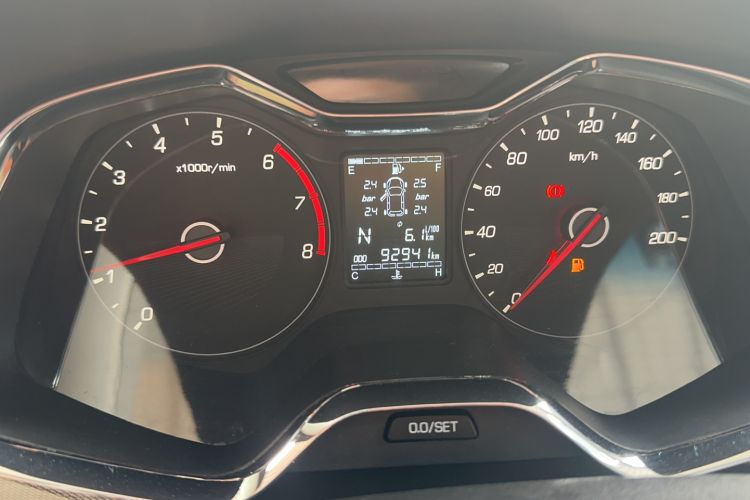 Used Baojun 310W 2018 1.5L Automatic Luxury Version China V Odometer Close Up