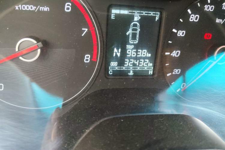 Used Baojun 310W 2018 1.5L Automatic Fashion Edition China VI Odometer Close Up