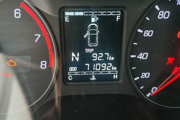 Used Baojun 310W 2018 1.5L Automatic Fashion Edition China VI Odometer Close Up