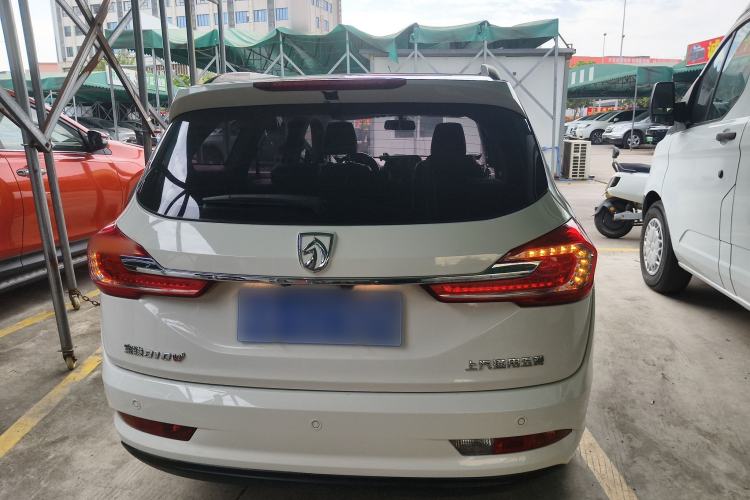 Used Baojun 310W 2018 1.5L Automatic Fashion Version China V Emission Standard Rear