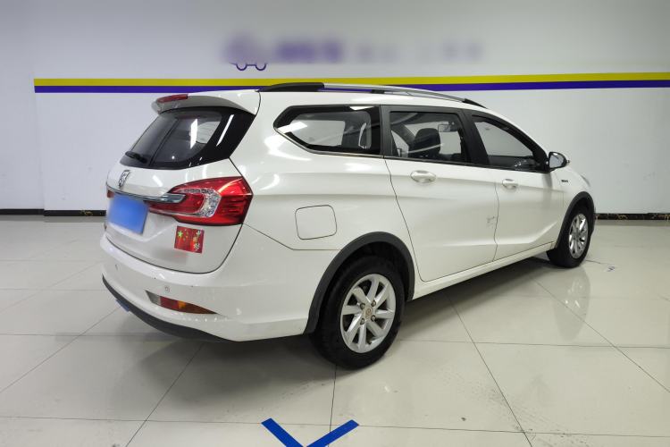 Used Baojun 310W 2018 1.5L Automatic Fashion Version China V Emission Standard Rear Right 45 Deg