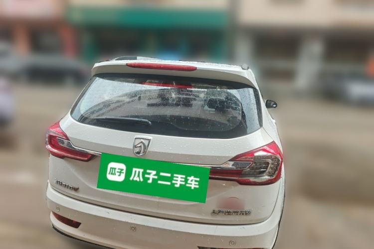 Used Baojun 310W 2018 1.5L Automatic Fashion Version China V Emission Standard Rear