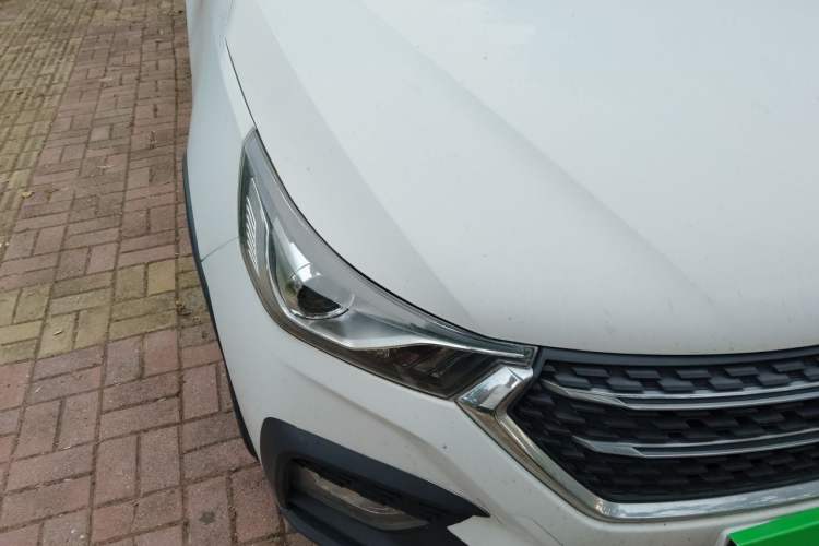 Used Baojun 310W 2018 1.5L Automatic Fashion Edition China VI Right Front Headlight