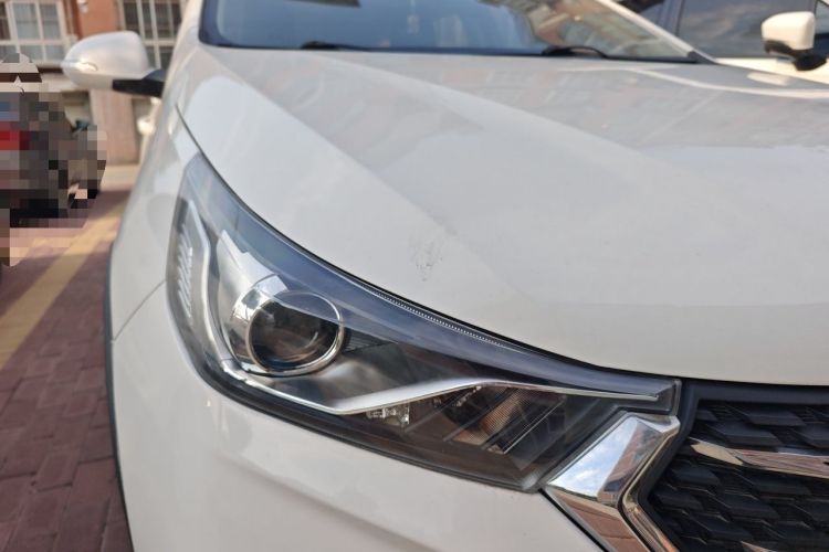 Used Baojun 310W 2018 1.5L Automatic Luxury Version China V Right Front Headlight