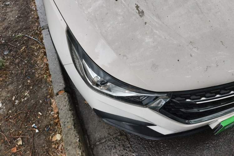 Used Baojun 310W 2018 1.5L Automatic Luxury Version China V Right Front Headlight