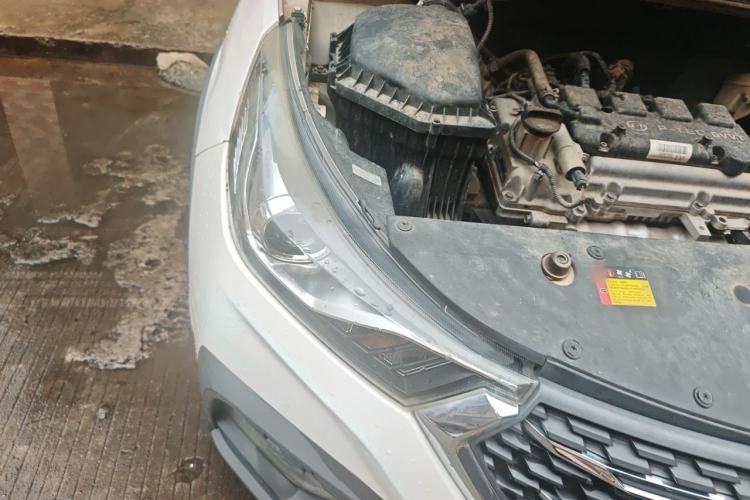 Used Baojun 310W 2018 1.5L Automatic Fashion Version China V Emission Standard Right Front Headlight