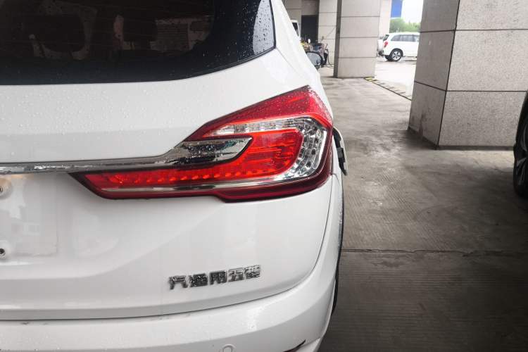 Used Baojun 310W 2018 1.5L Automatic Luxury Version China V Right Rear Taillight