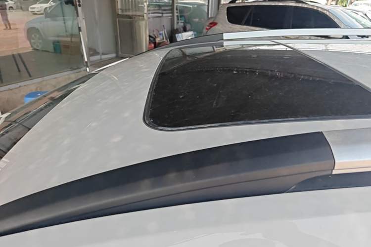 Used Baojun 310W 2018 1.5L Automatic Luxury Version China V Roof