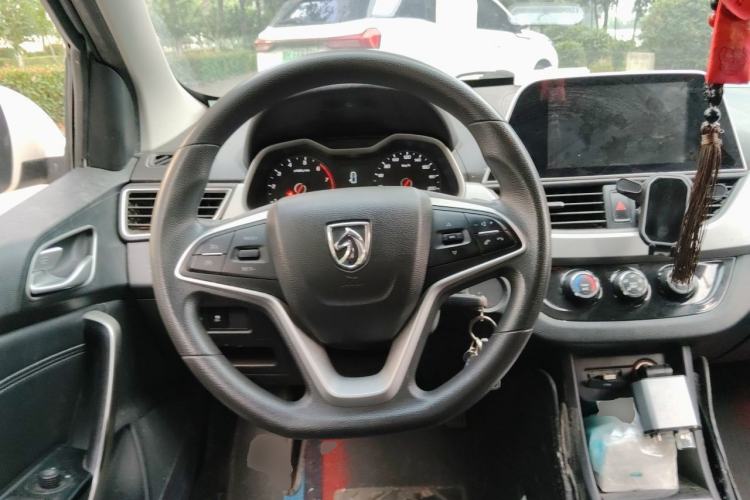 Used Baojun 310W 2018 1.5L Automatic Fashion Edition China VI Steering Wheel