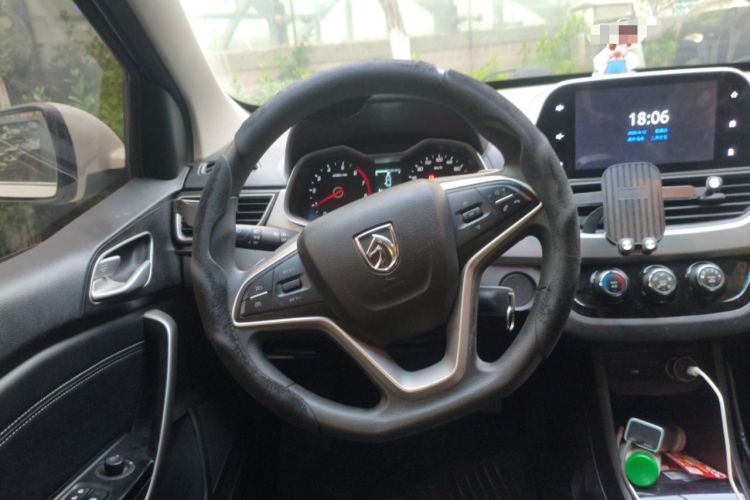 Used Baojun 310W 2018 1.5L Automatic Fashion Edition China VI Steering Wheel