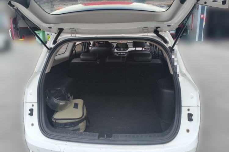 Used Baojun 310W 2018 1.5L Automatic Fashion Version China V Emission Standard Trunk