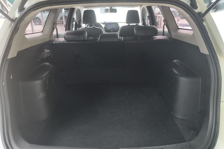 Used Baojun 310W 2018 1.5L Automatic Fashion Version China V Emission Standard Trunk