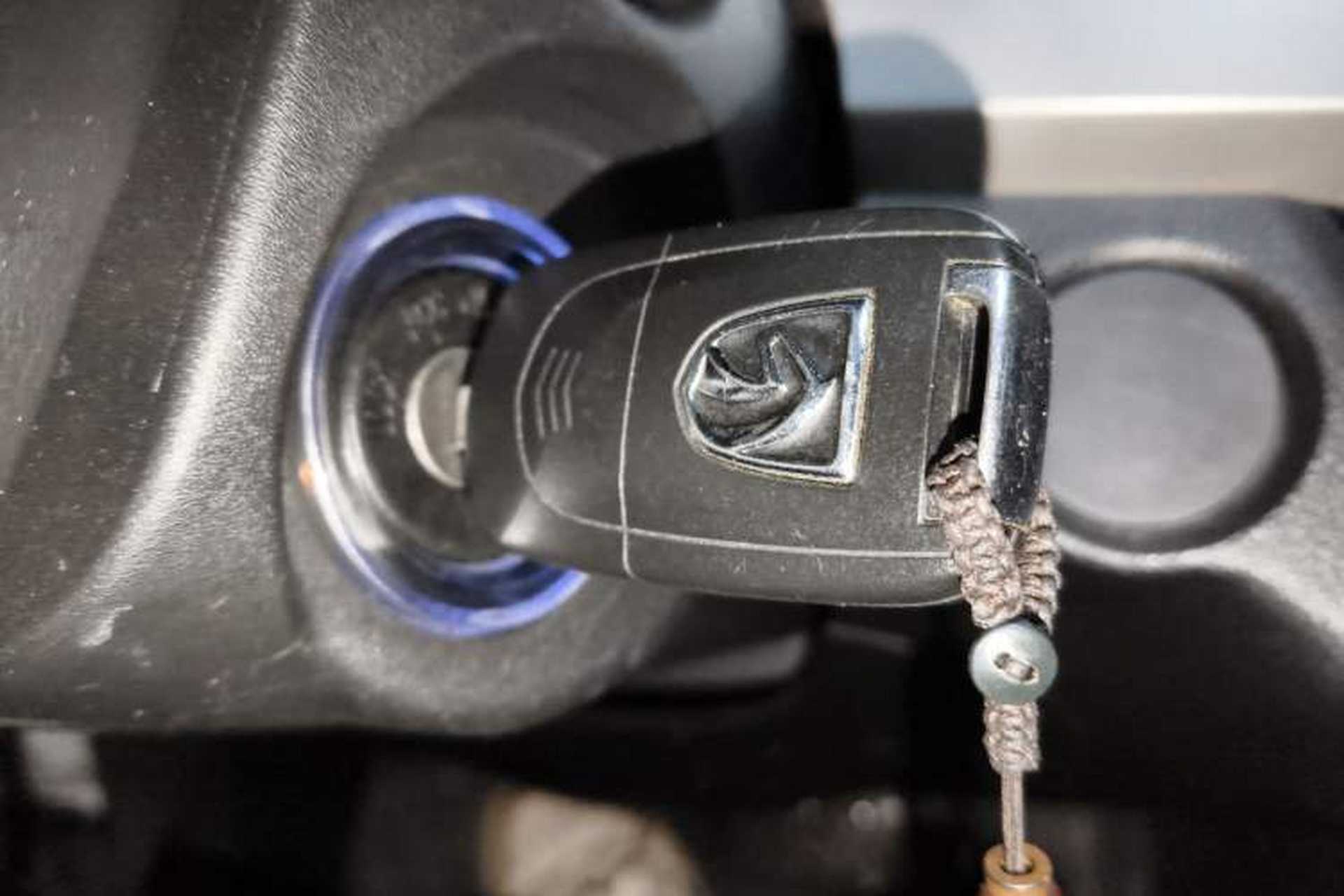 Used Baojun 310W 2018 1.5L Automatic Fashion Version China V Emission Standard Vehicle Key