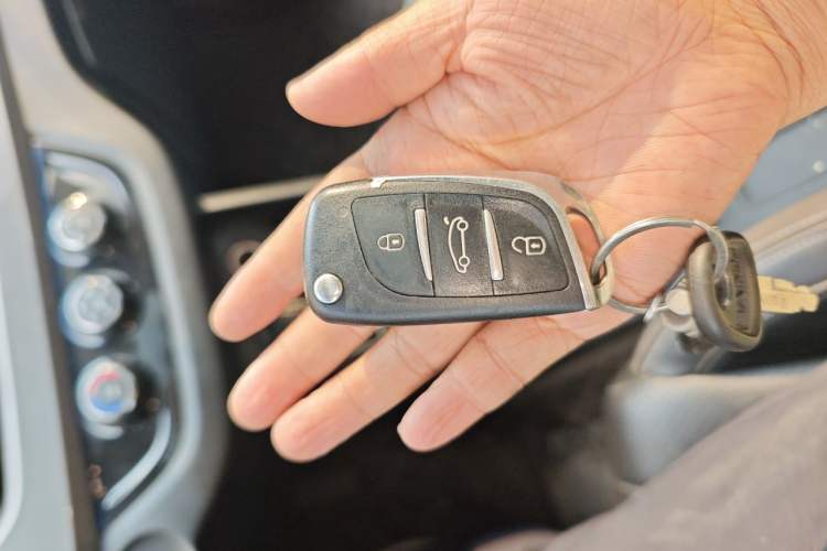 Used Baojun 310W 2018 1.5L Automatic Luxury Version China V Vehicle Key