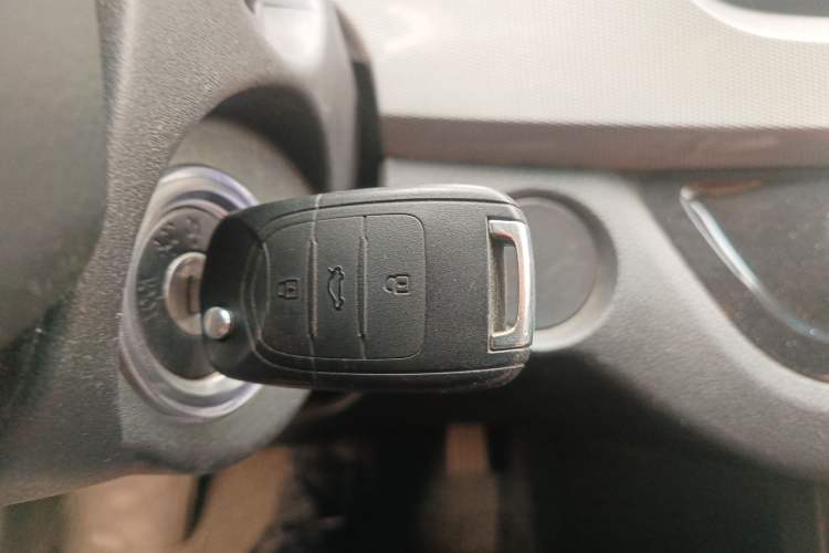 Used Baojun 310W 2018 1.5L Automatic Luxury Version China V Vehicle Key